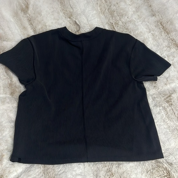 Lululemon- Ribbed Softstreme Short Sleeve Top - Picture 6 of 6